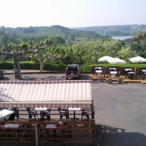 Logis L'auberge Du Quercy Blanc Hotel
